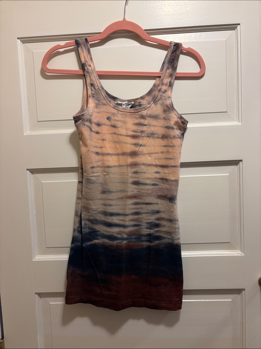 Hard Tail Tie-Dye Tank in Rose, Navy & Cranberry